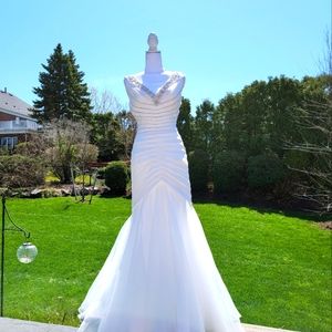 Gorgeous white prom/formal/ wedding/ Gatsby gown
